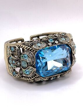 Heidi Daus Dazzling Damoiselle Chunky Statement Bracelet 6 3/4"